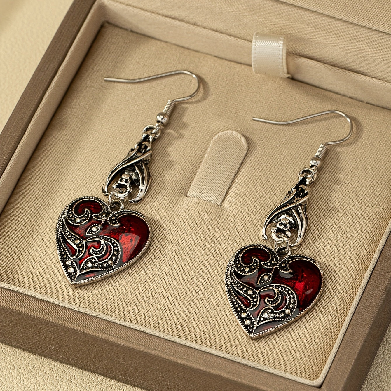 Bat Red Heart Design Pendant Earrings Vintage Gothic Zinc Alloy Jewelry Creative Women's Gifts Halloween Accessories