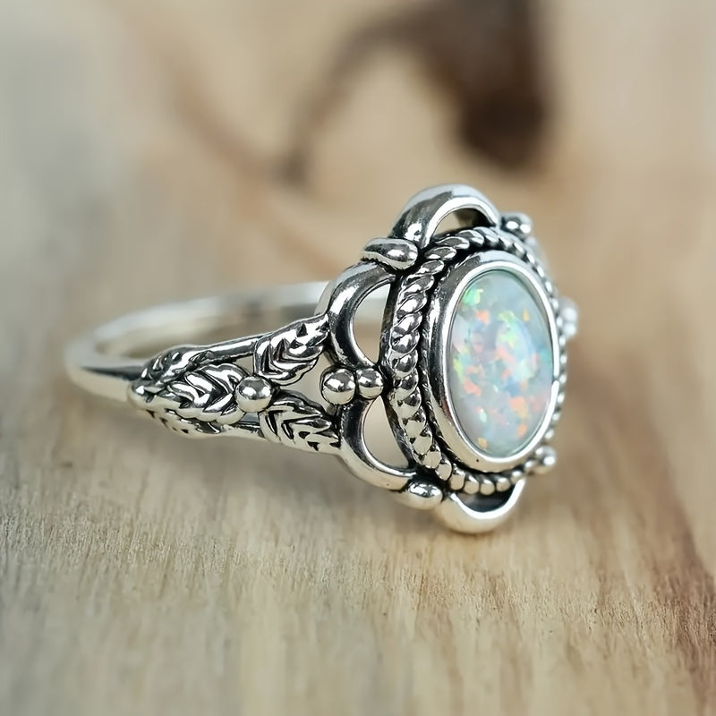 Vintage bohemian style, silver hollow texture design, inlaid with shiny opal ladies ring, stylish and exquisite accessories, suitable for daily wear and vacation, creative gifts