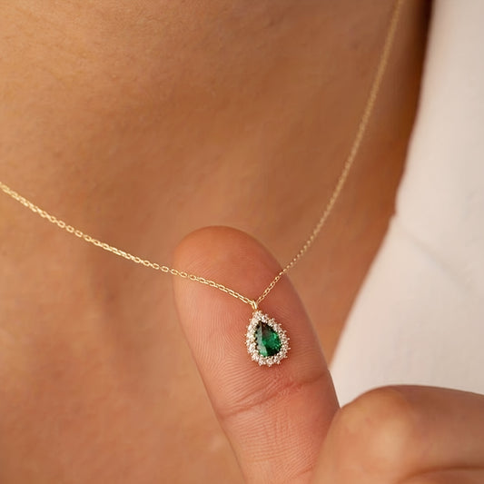 1 elegant teardrop green synthetic diamond pendant necklace, minimalist style copper chain, fashionable women's accessories, suitable for daily wear and gift giving, jewelry for all seasons