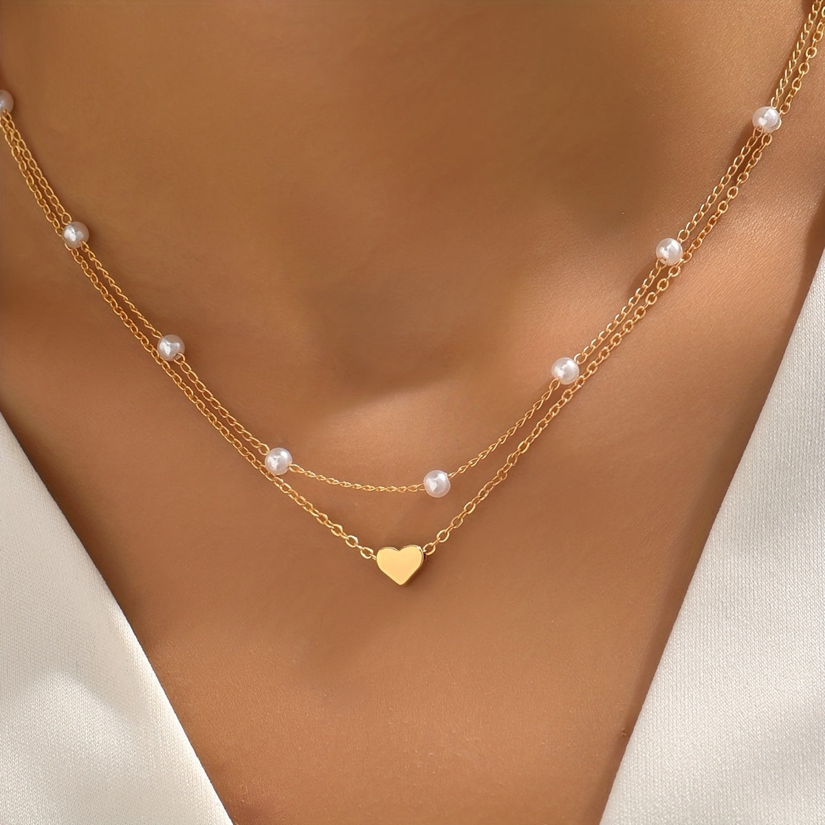 Exquisite Heart Pendant Faux Pearl Collarbone Chain Necklace Exquisite Party Jewelry Ladies (Random Faux Pearl Number)