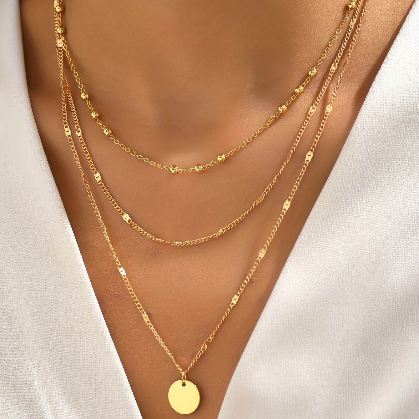 Retro Gold Layered Bead Chain Necklace with Round Pendant for Ladies - Perfect for Everyday Wear and Parties